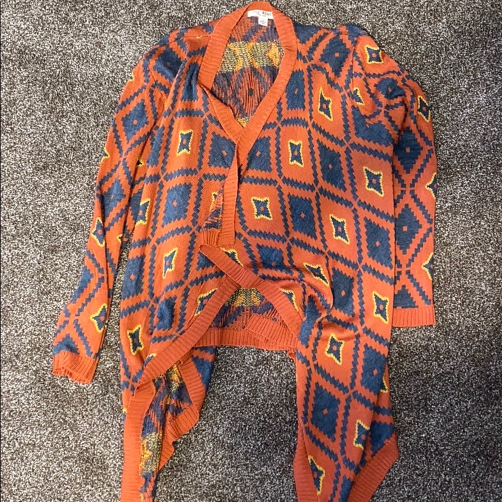Three cardigans - Picture 6 of 7